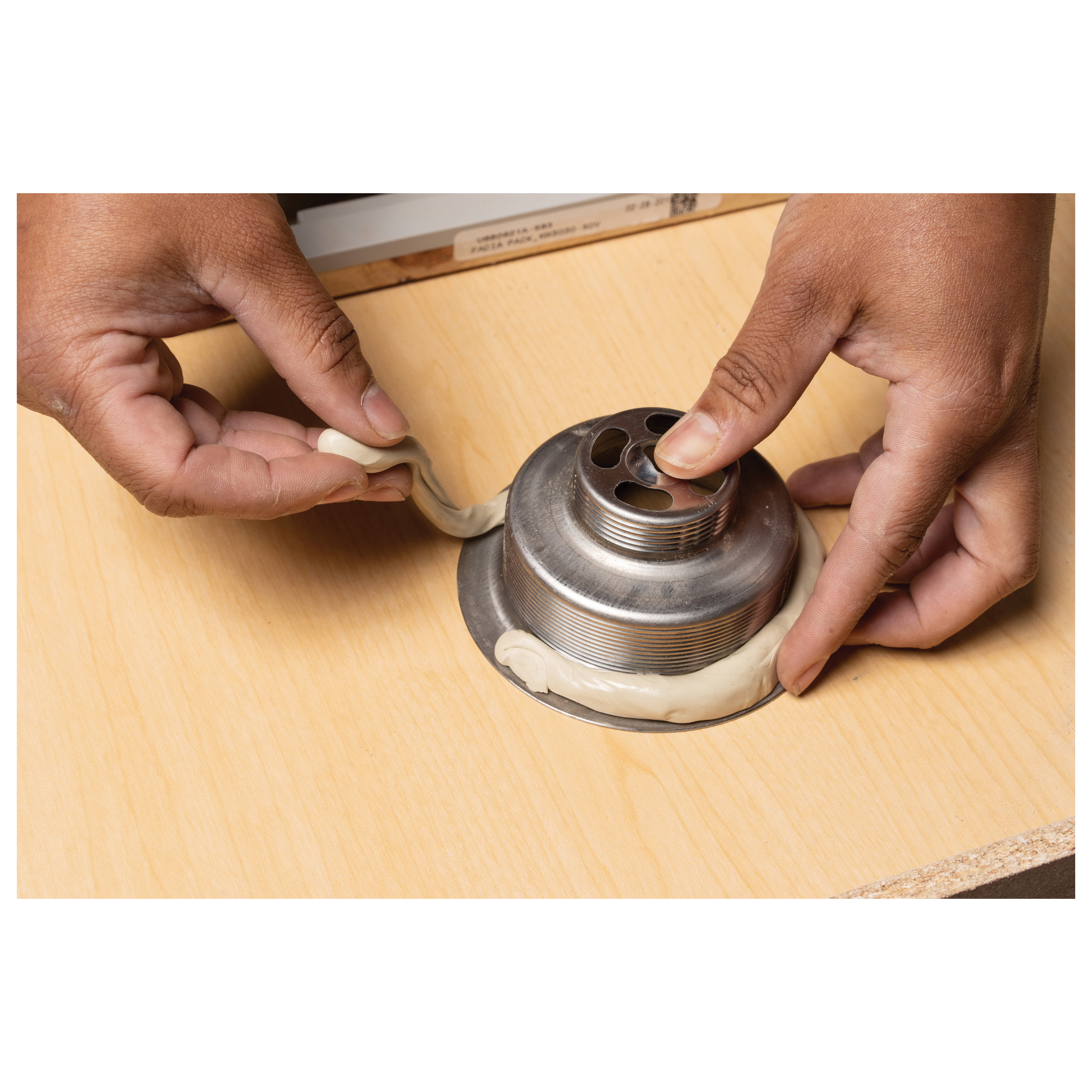 25-103 STA-PUT PLUMBERS PUTTY