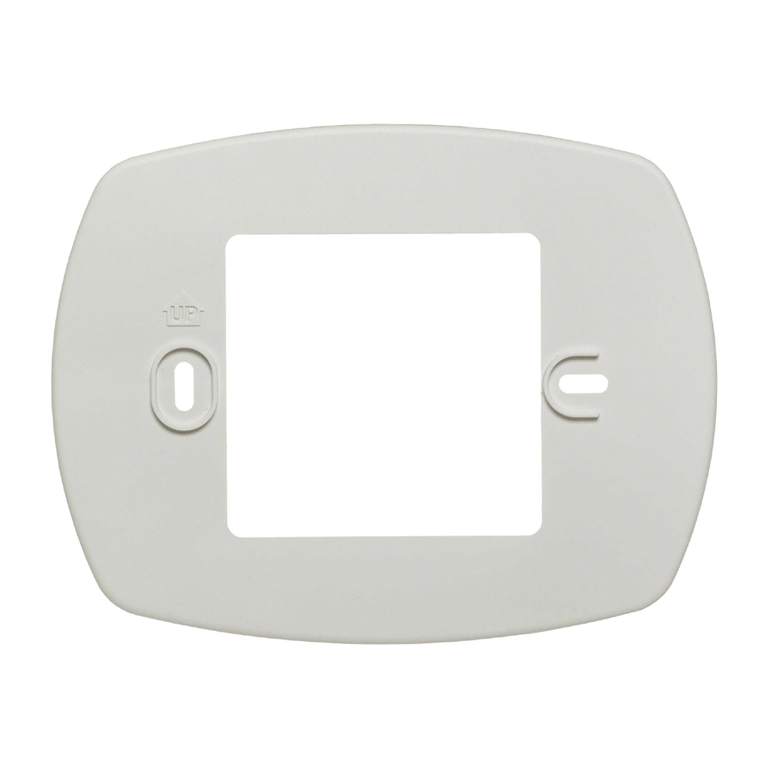 50001137-001/U HONEYWEL COVER PLATE ASSEMBLY FOR TH1000DH, TH2000DH, TH3000, TH4000, TH5000, TH6000, TB7000 SERIES THERMOSTATS. CONTAINS SMALL COVER PLATE MEDIUM COVE R PLATE BRACKET AND MOUNTING HARDWARE.