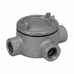 GUAT69 CRS-H 2 TEE CST IRON DIV 1 RND BASE OUTLET W/ 5 COV..