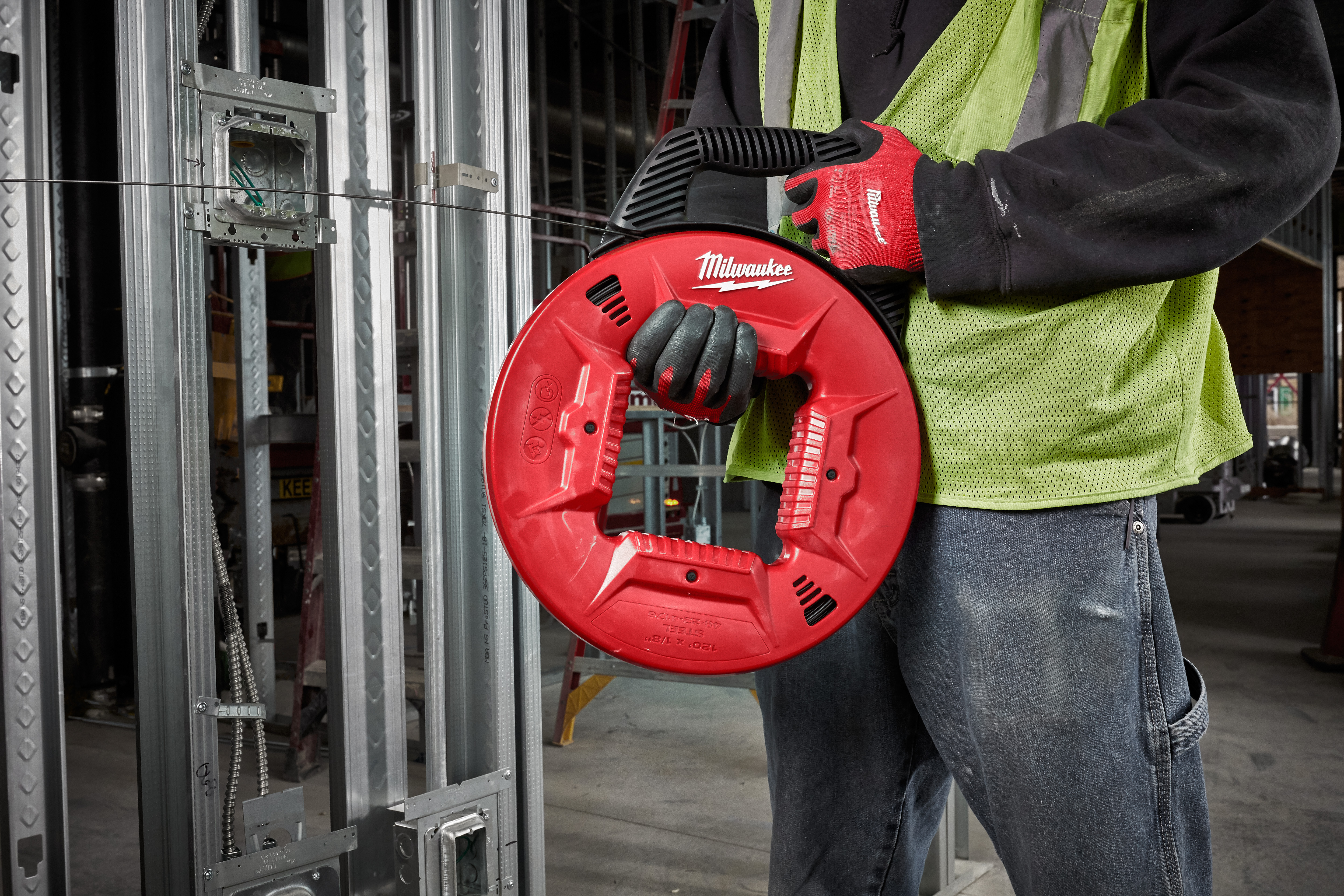 MILWAUKEE 48-22-4176 120 FT. 1/8 IN. STEEL FISH TAPE