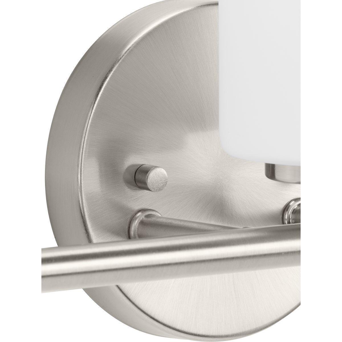 P2159-09 PROGRESS 3-100W MED BATH BRACKET