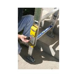 D1816-2EQ WERNER ALUMINUM EXTENSION LADDERS