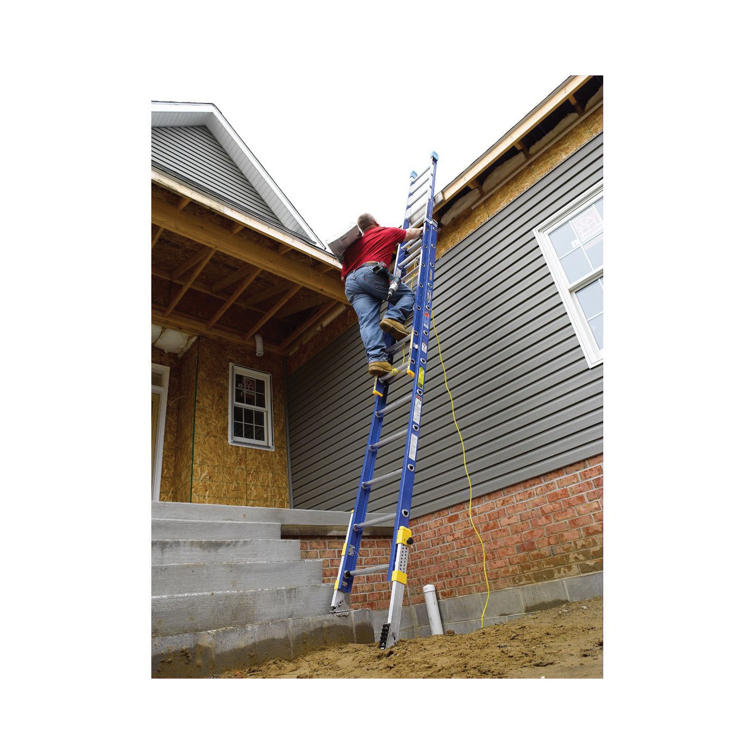 D8224-2EQ WERNER FIBERGLASS EXTENSION LADDERS