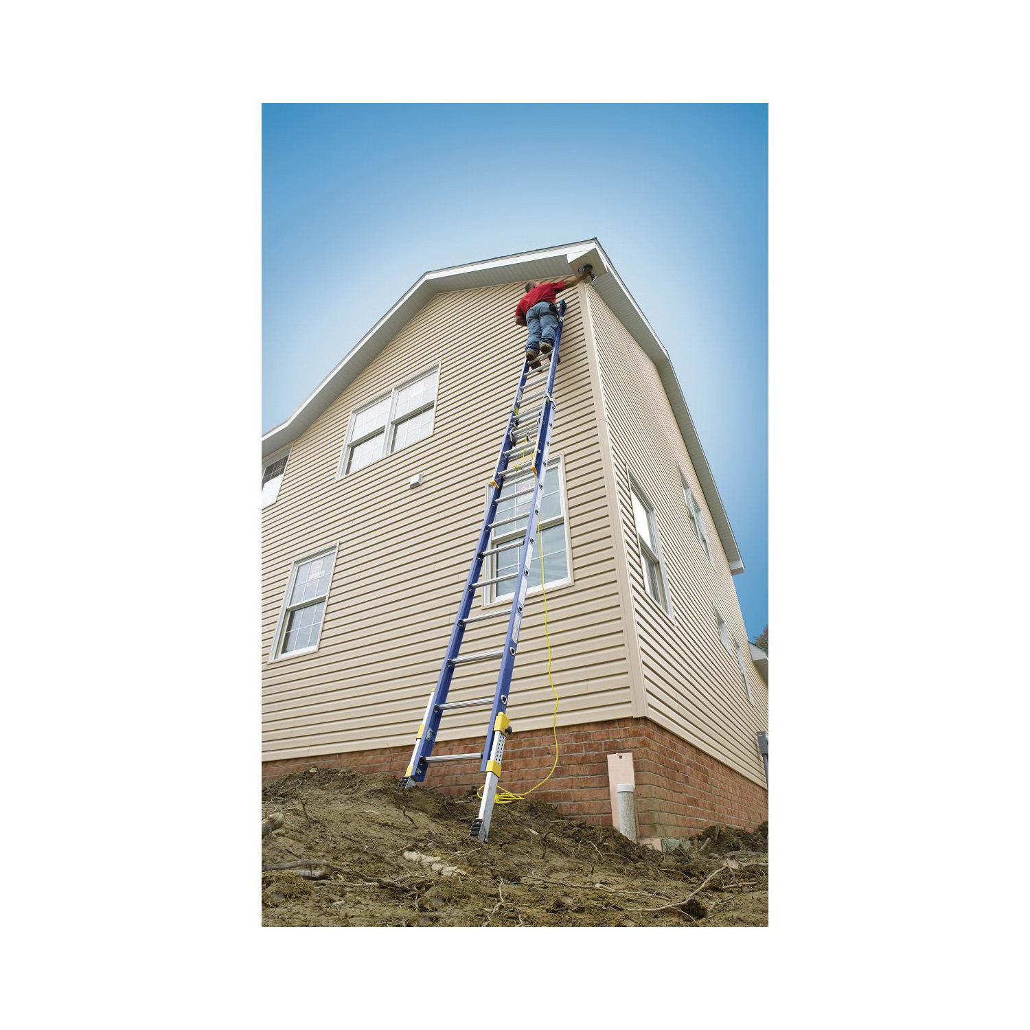 D8224-2EQ WERNER FIBERGLASS EXTENSION LADDERS