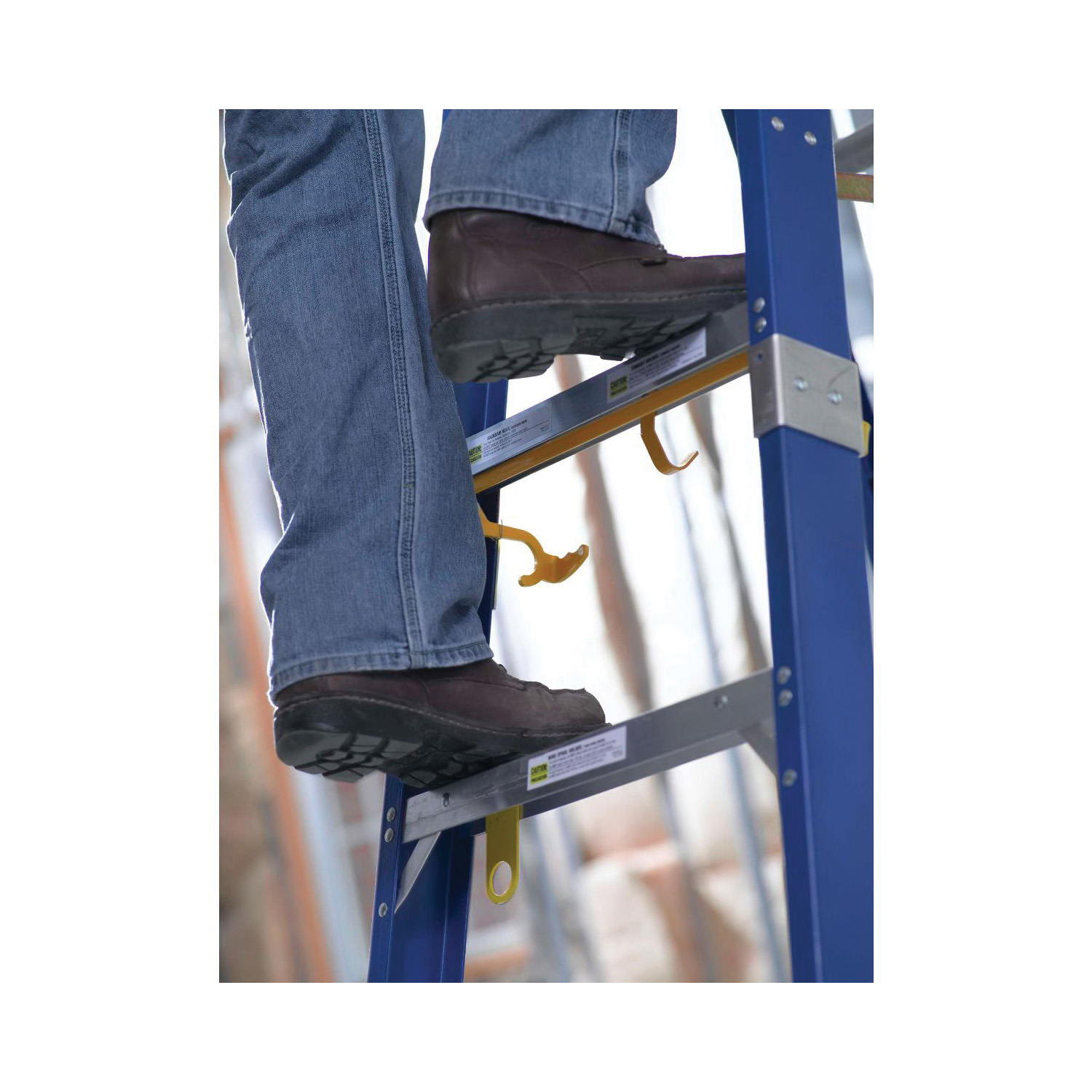 OBEL04 WERNER FIBERGLASS ELECTRICIAN JOBSTATION STEPLADDERS