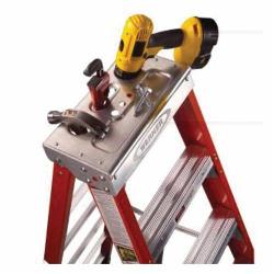 7403 WERNER FIBERGLASS PLATFORM TWIN STEPLADDERS