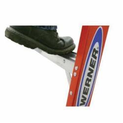 T6206 WERNER FIBERGLASS PLATFORM TWIN STEPLADDERS