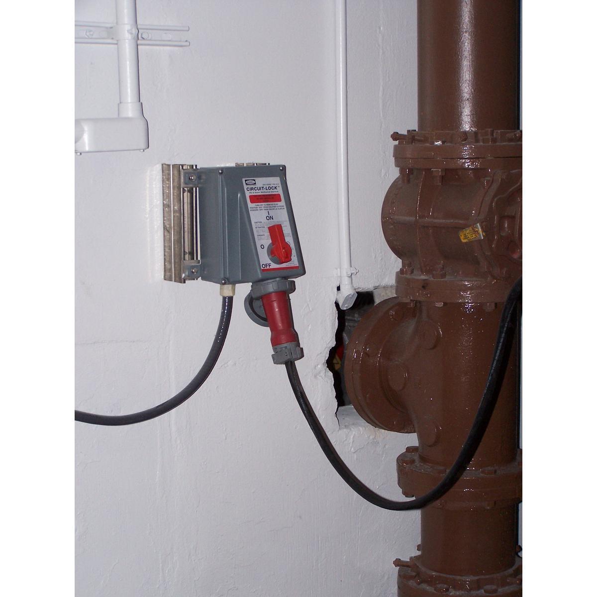 HBL430MI7W HUB 3P4W 30A 480V MECH INTERLCK