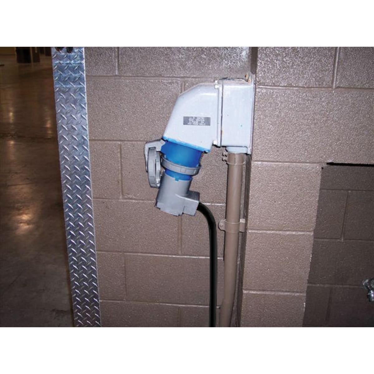 HBL560R9W HUB PS, IEC, RECP, 4P5W, 60A 120/208V, W/T..