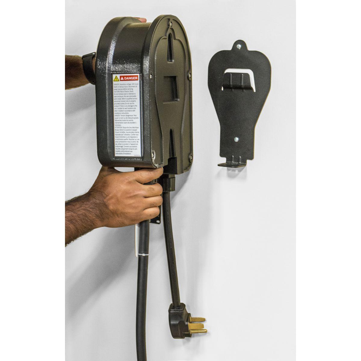 HBLEV30B HUBBELL 30A RESI EV CHARGER