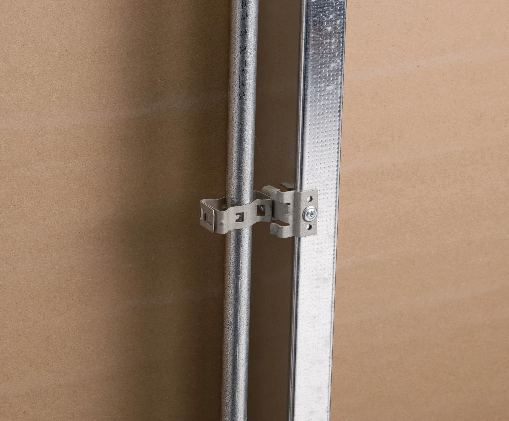 350812M CADDY SCREW-ON BX SUPPORT FOR 1/2 3/4 CON TO STUD..