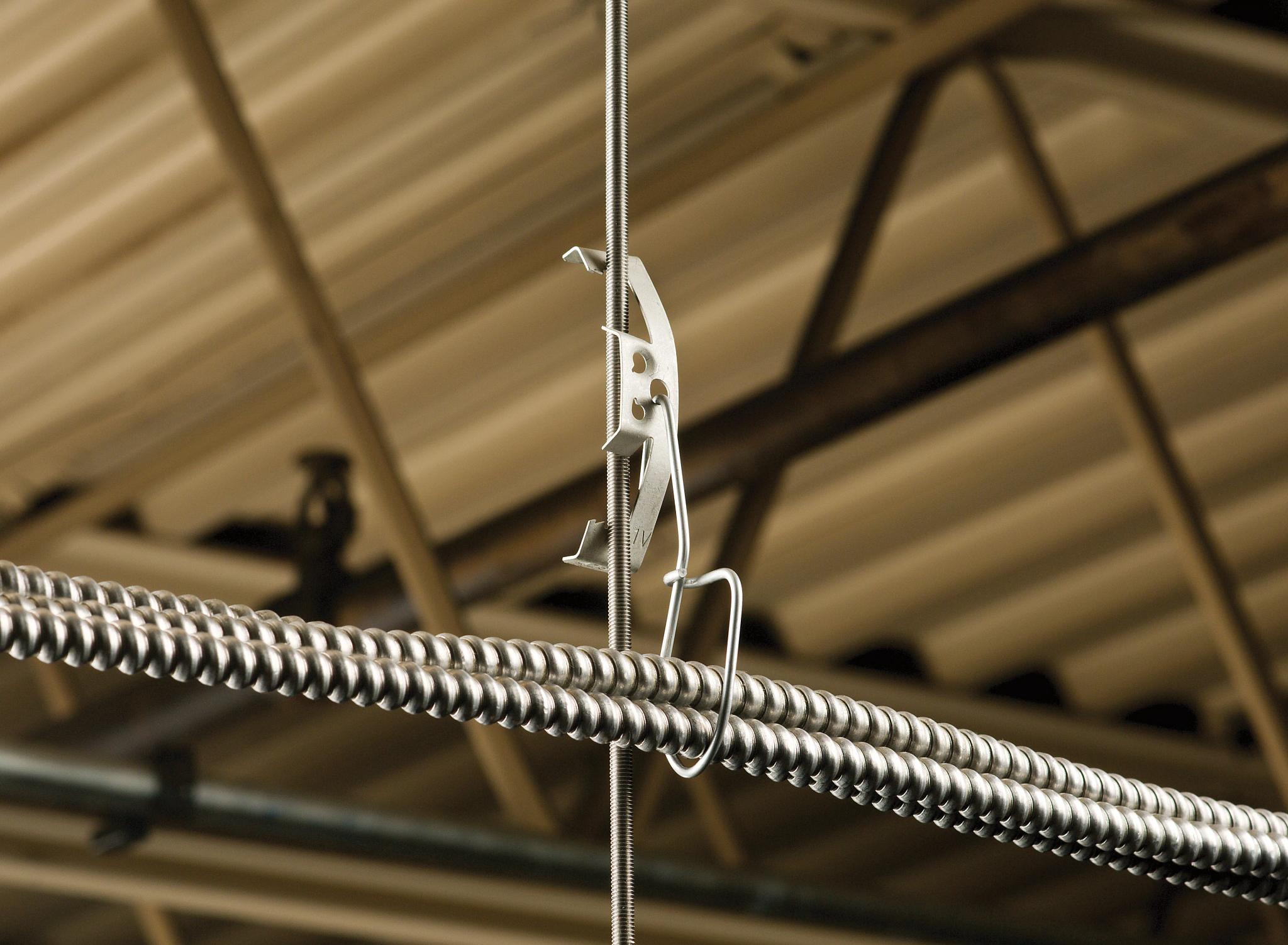 4Z34 CDY MULTI-FUNCTION CLIP..