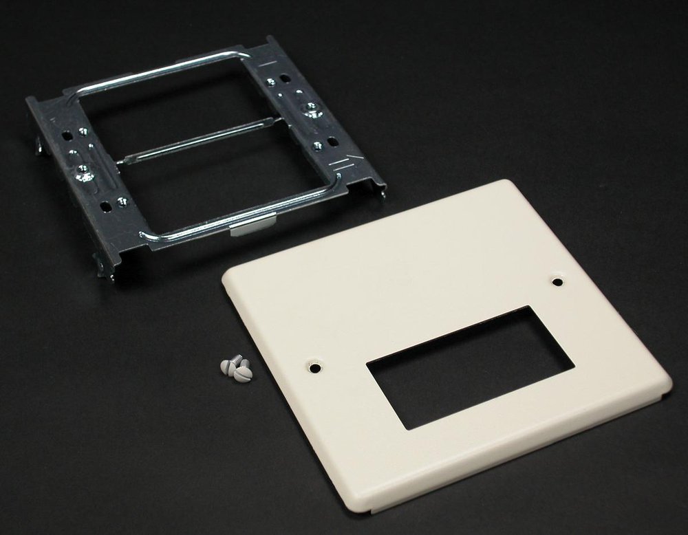 V4047RX WIREMOLD 2-GANG RECTANGLE