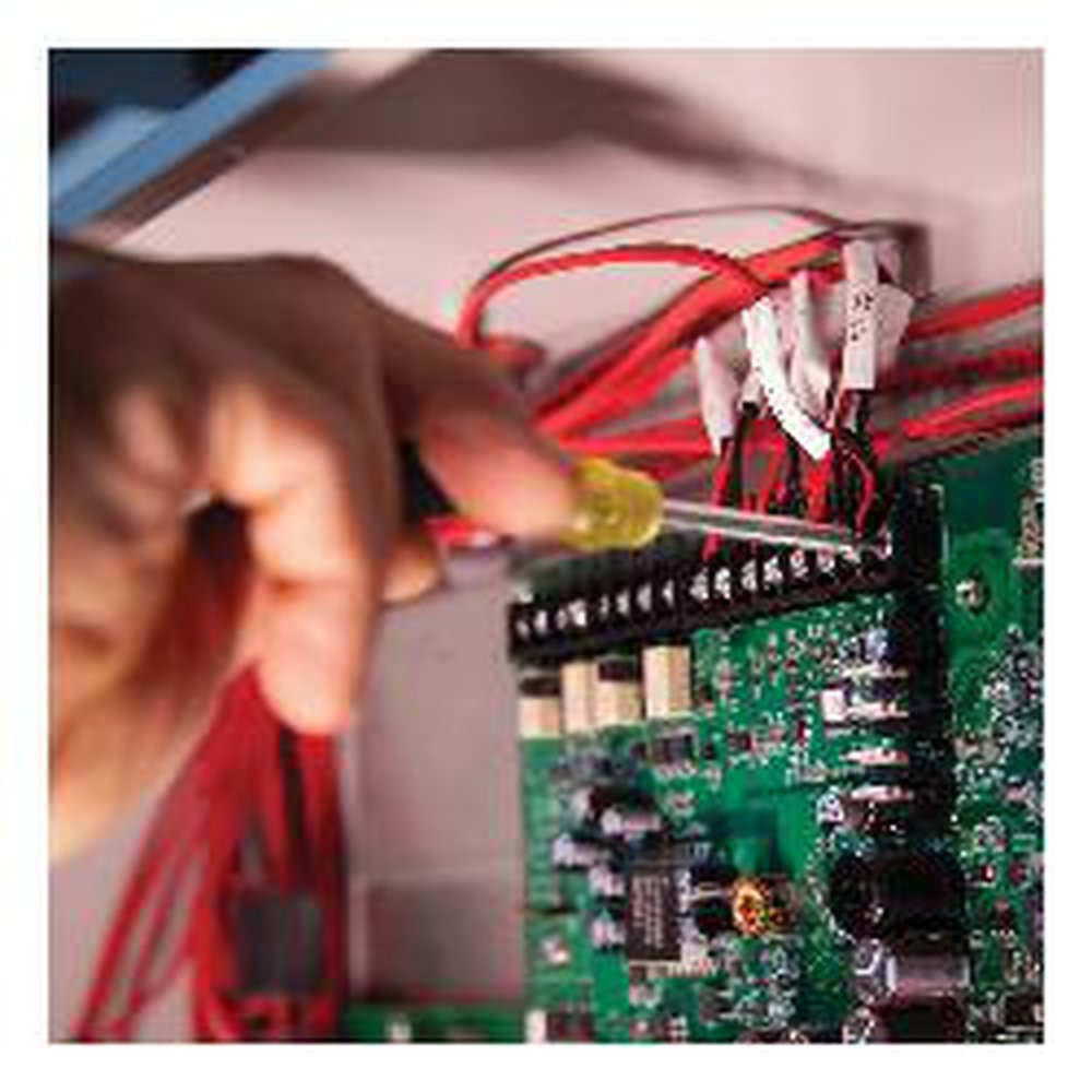 32614 KLEIN ELECTRONICS SCREWDRIVER