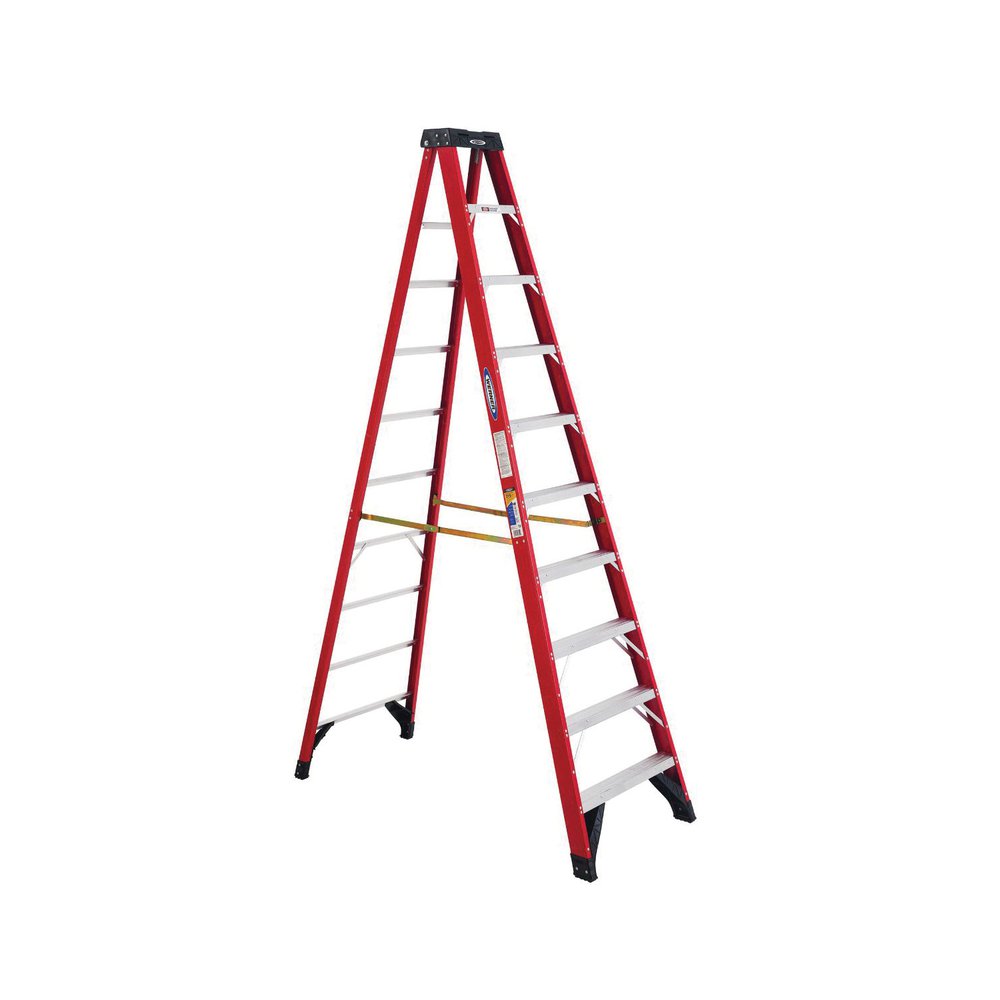 6310 WERNER 10FT LADDER