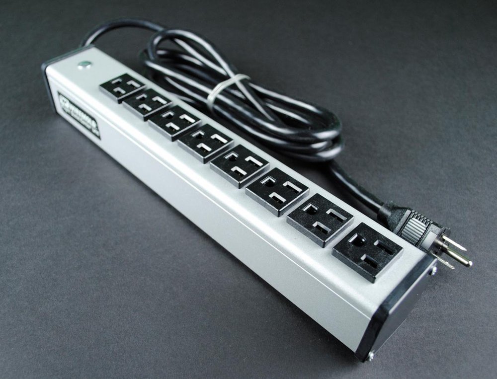 UL205BD WIREMOLD 8 OUT 15FT. CRD