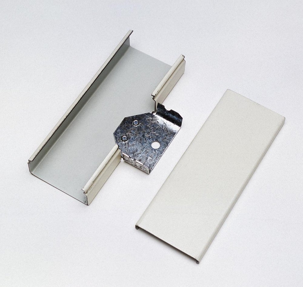 V2415M WIREMOLD STL TEE 2400 IVORY