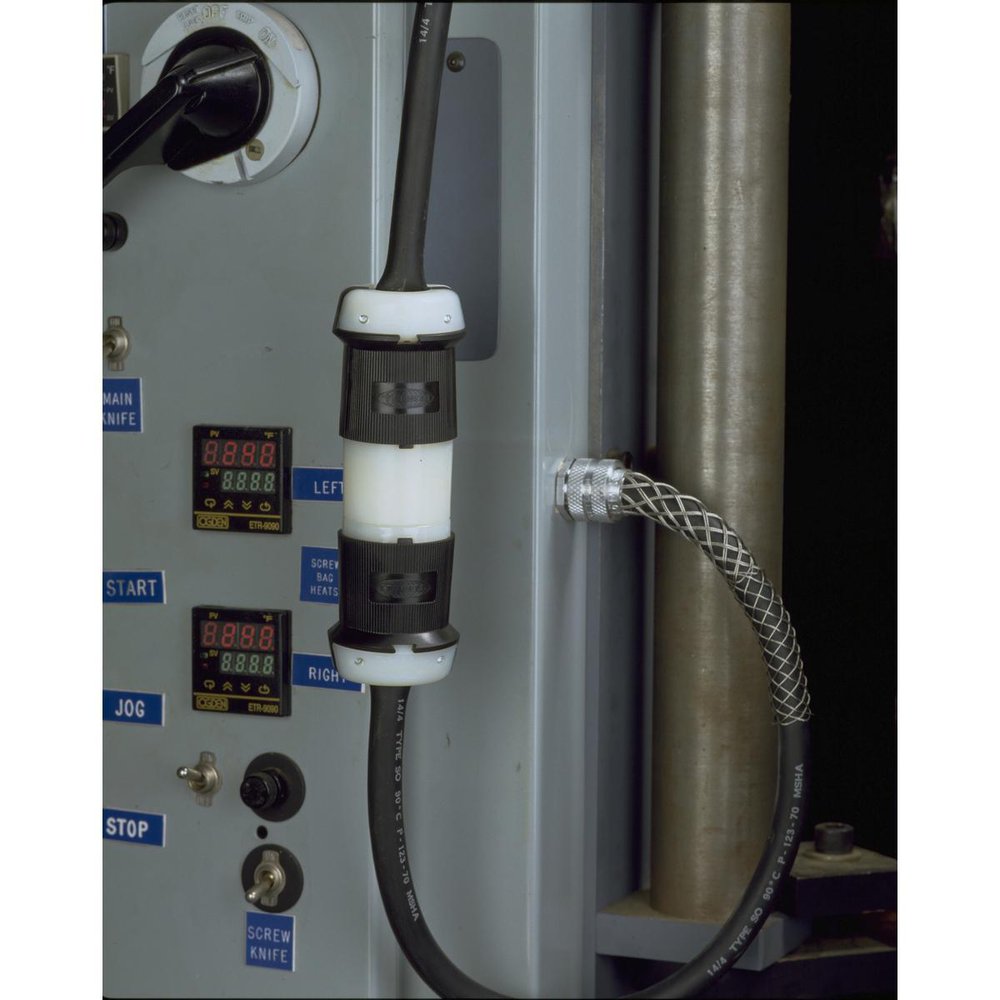 HBL2321 HUB 2P-3W-20A-250V PLUG