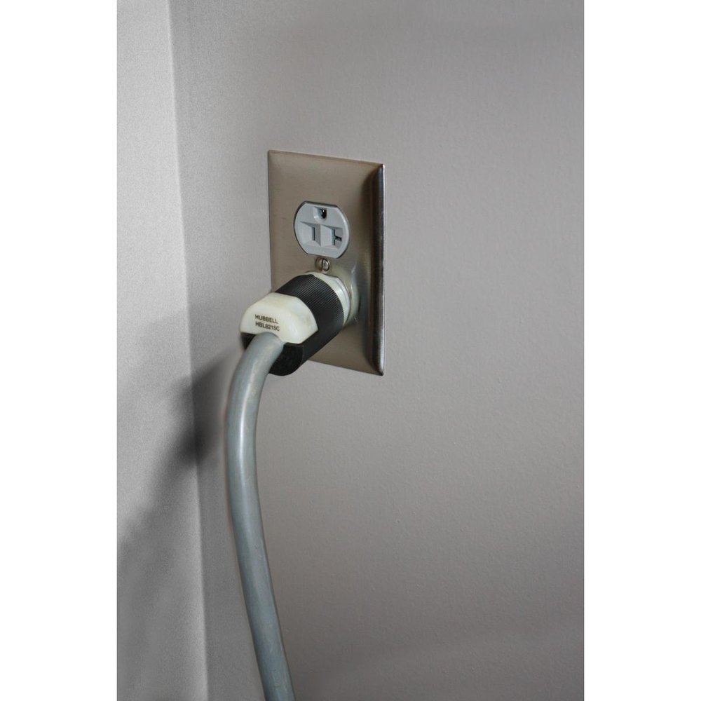 HBL8215C HUB 2P-3W-15A-125V PLUG